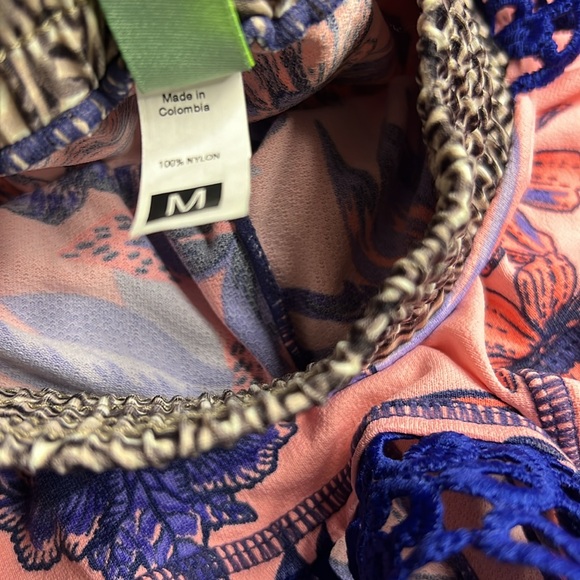 MAAJI Beach Cover-Up Short M - Picture 8 of 9